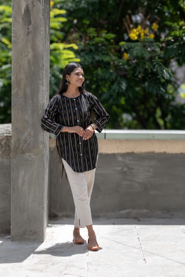 Sadhvi Ikat Kurti - S, Black