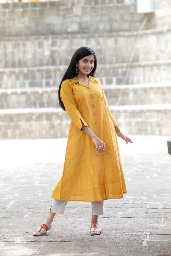 Varenya Kurta