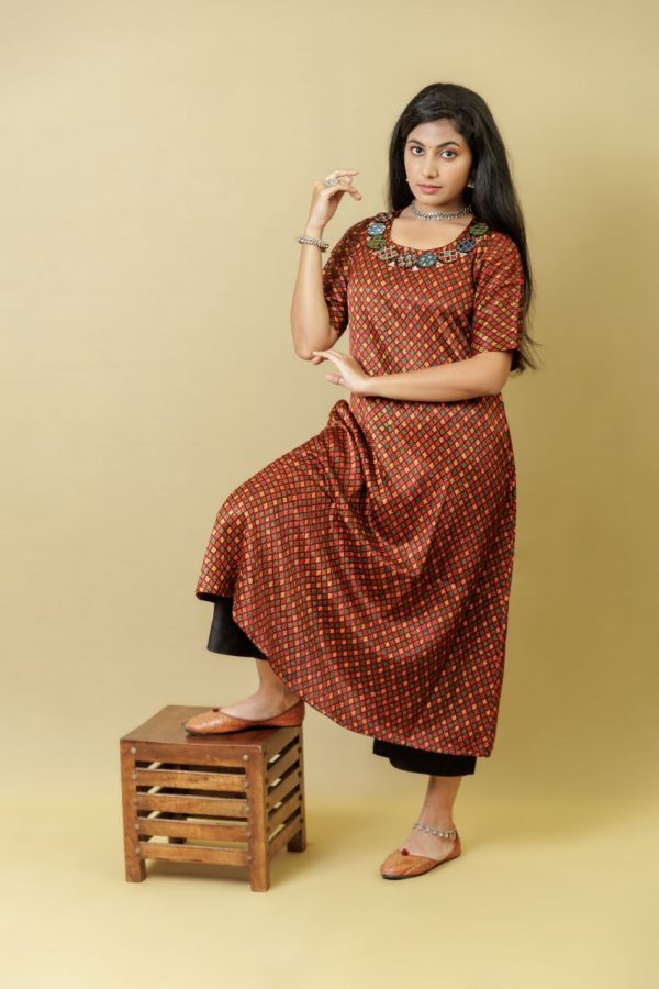 Kashvi Kurta - Red, L