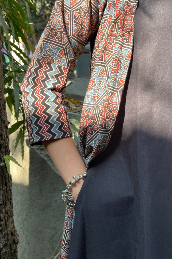 Aarika Jacket - Blue Nitya, L